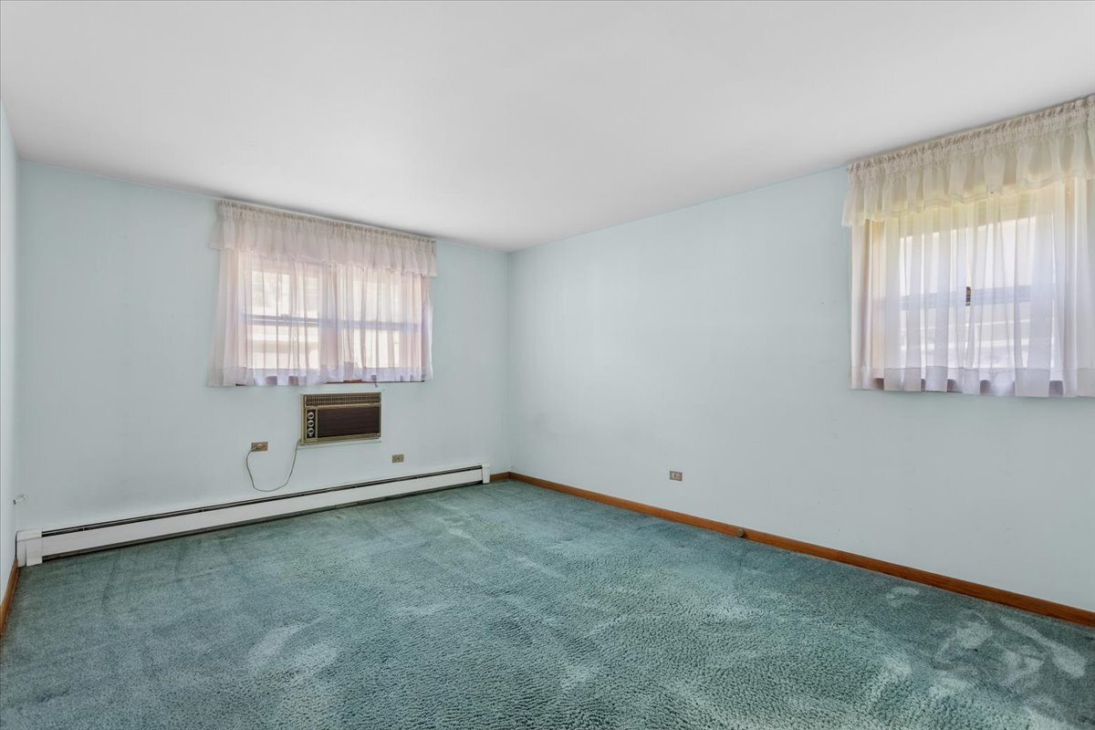 69 Lincoln Avenue, Unit 1S Riverside, IL 60546 - Photo 14 of 28