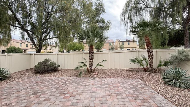 $1,800 | 5389 Encino Springs Avenue, Las Vegas, NV 89139