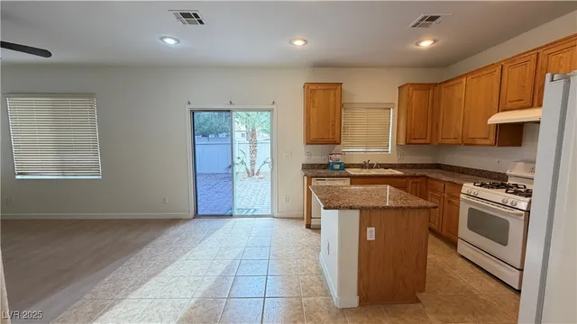 $1,800 | 5389 Encino Springs Avenue, Las Vegas, NV 89139