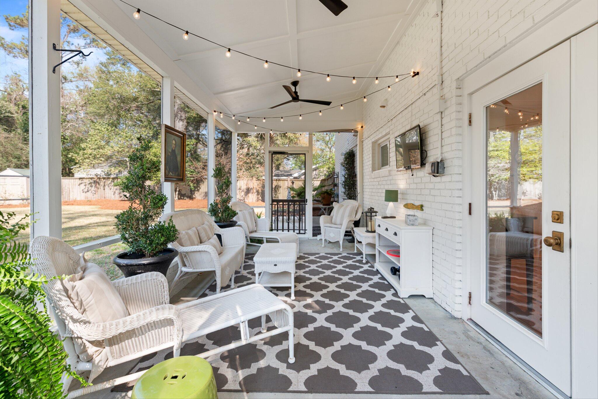 977 Cottingham Drive Mount Pleasant, SC 29464 - Photo 26 of 33 26