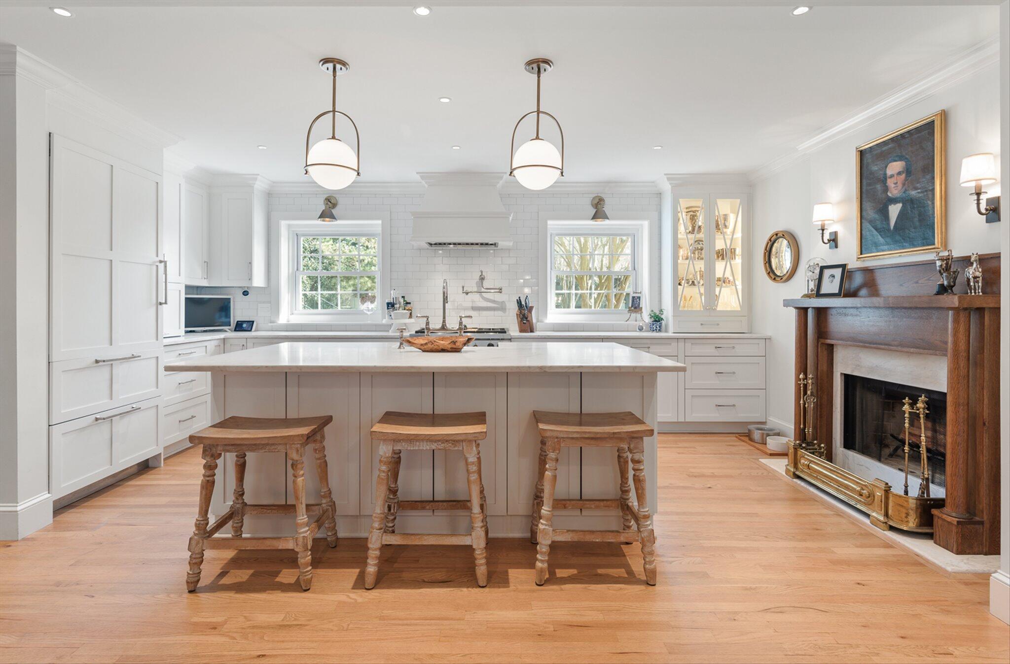 977 Cottingham Drive Mount Pleasant, SC 29464 - Photo 3 of 33 3