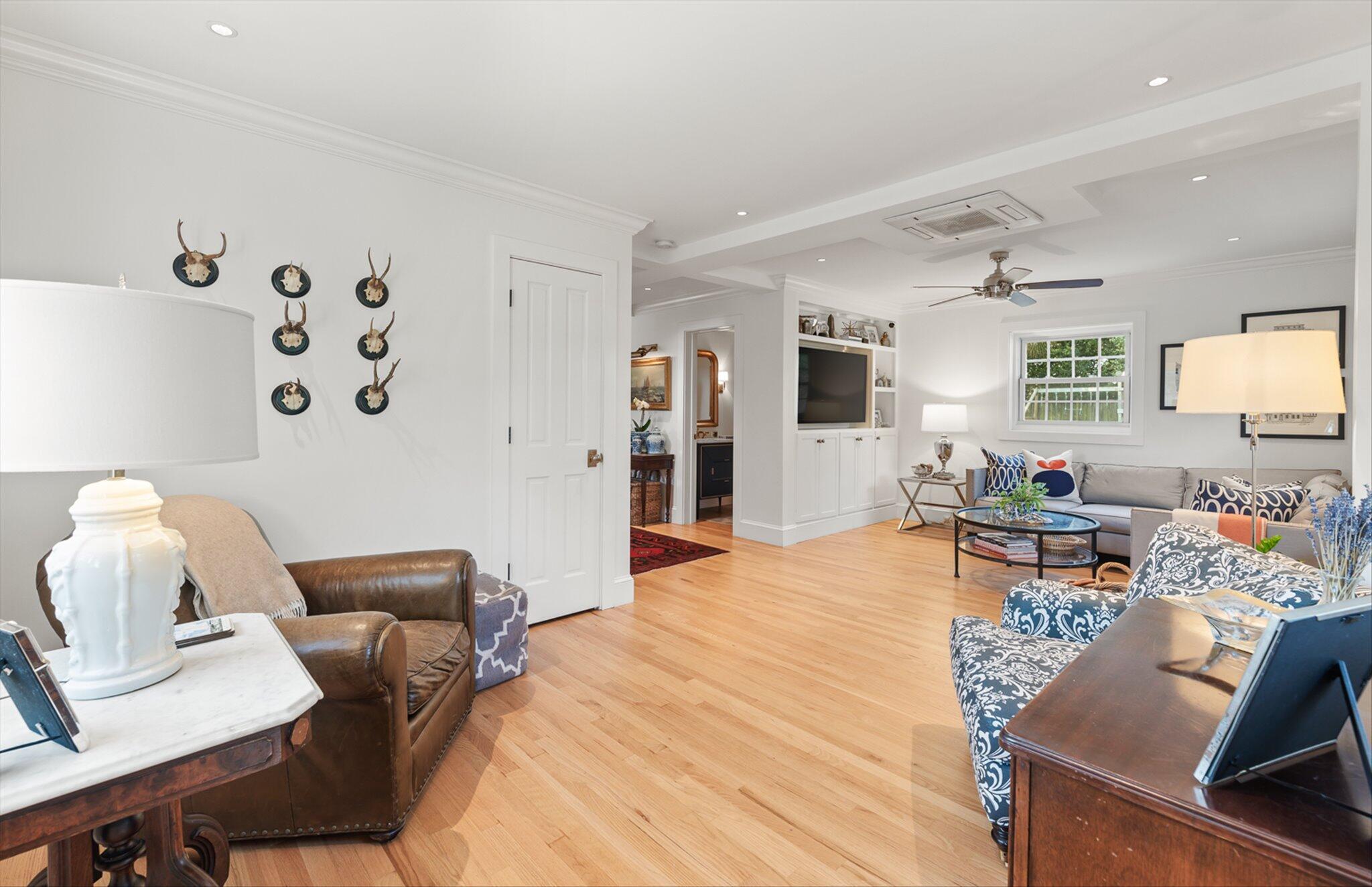 977 Cottingham Drive Mount Pleasant, SC 29464 - Photo 10 of 33 10