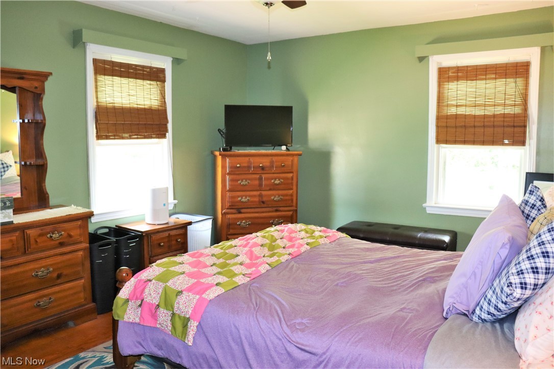4738 Anderson Road Cleveland, OH 44124 - Photo 14 of 35 bedroom large enough for multiple dressers