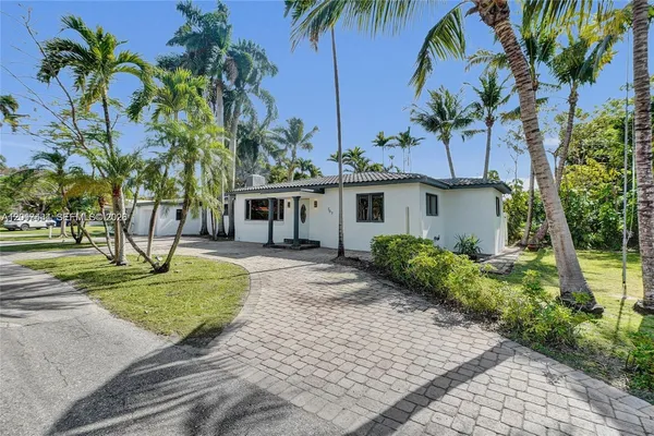 $4,500 | 707 North 13th Avenue, Hollywood, FL 33019