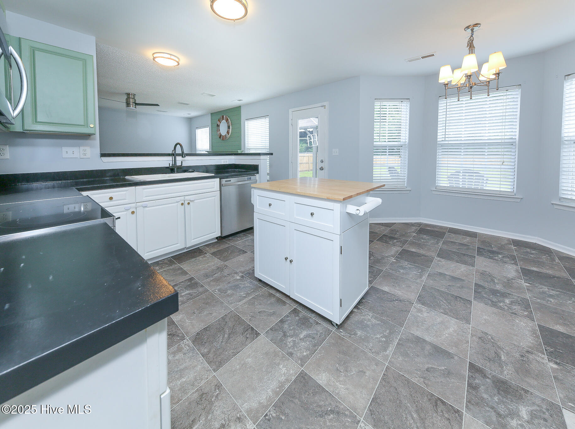 158 Green View Road Moyock, NC 27958 - Photo 7 of 44 4G8A1357