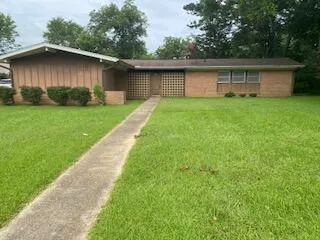 $195,000 | 552 South Jackson Street, Houston, MS 38851