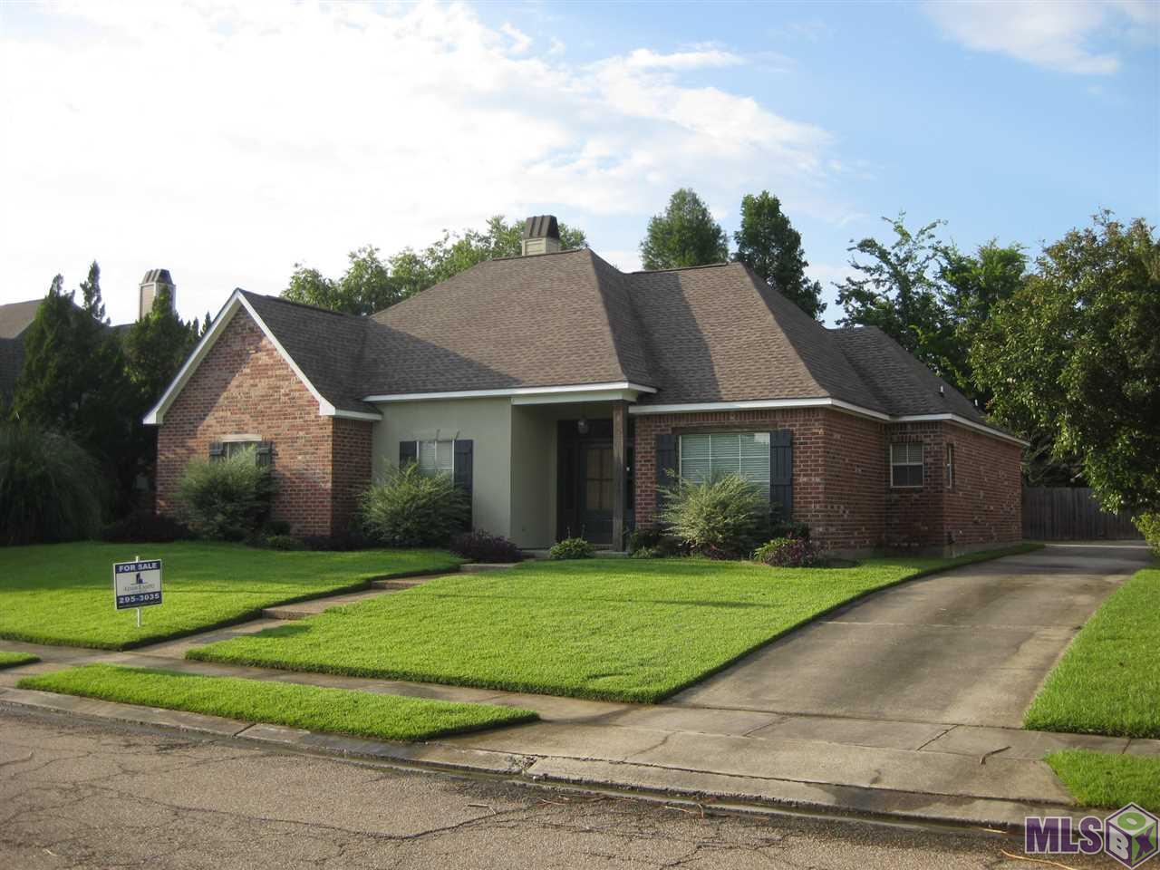 10525 Ridgebrook Avenue Baton Rouge, LA 70809 - Photo 1 of 12