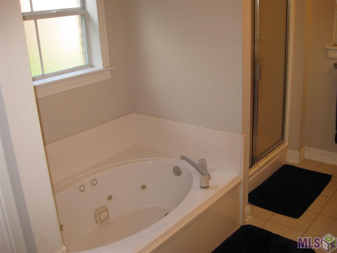 10525 Ridgebrook Avenue Baton Rouge, LA 70809 - Photo 7 of 12