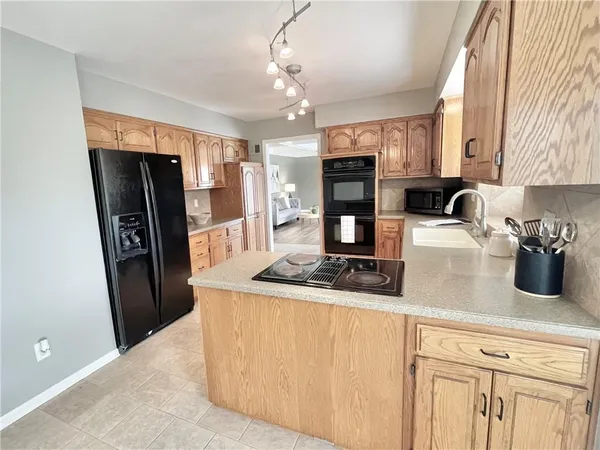 $425,000 | 1637 Northeast 83rd Terrace, Kansas City, MO 64118