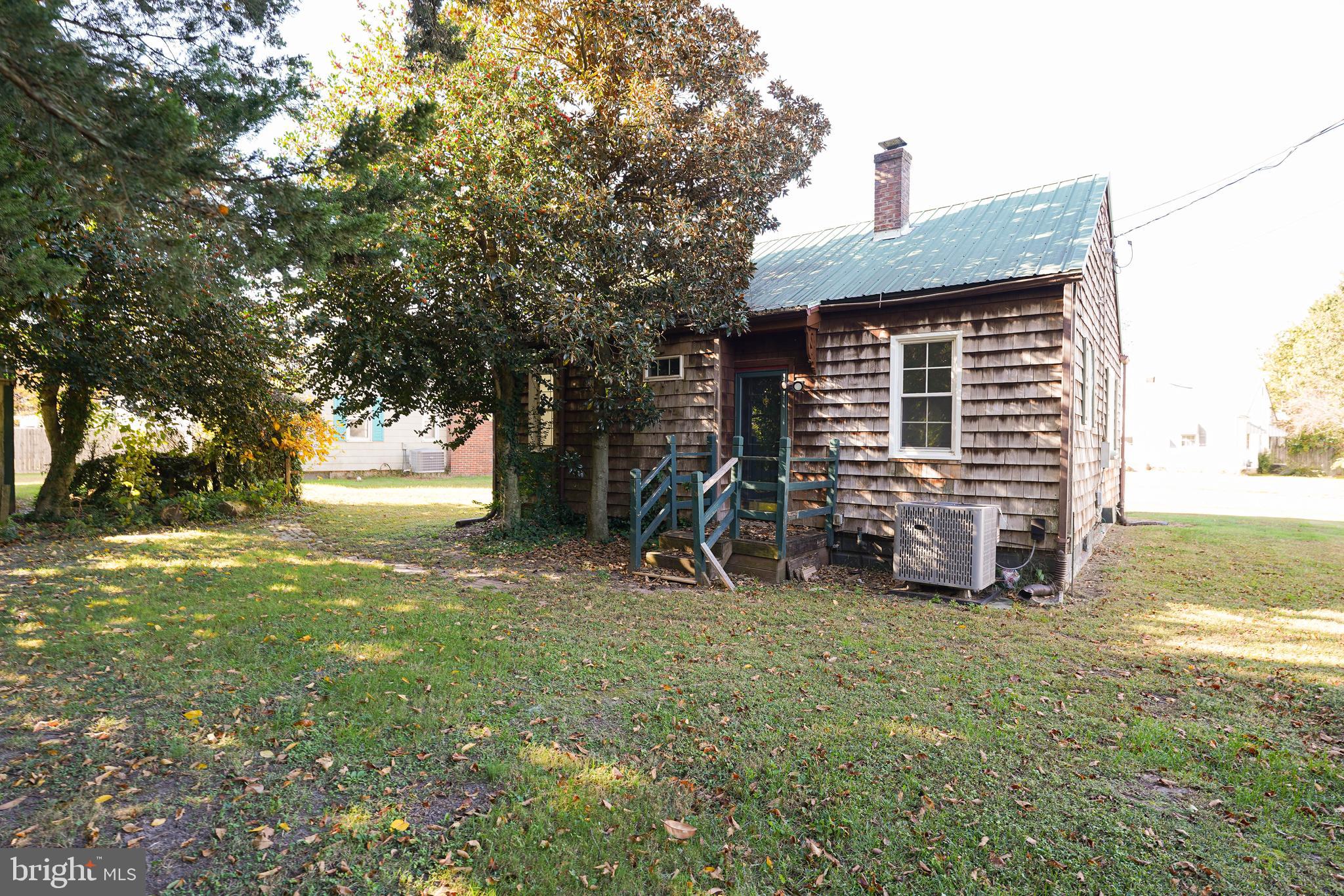 509 State Street Seaford, DE 19973 - Photo 6 of 31 a view of a house with backyard