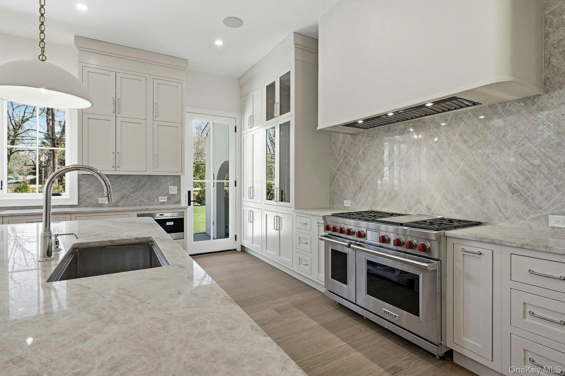 25 West Creek Farms Road Sands Point, NY 11050 - Photo 12 of 39