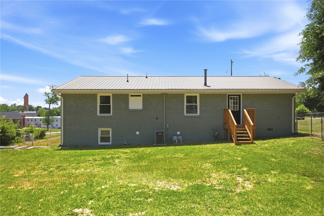 308 West South 5th Street Seneca, SC 29678 - Photo 29 of 42