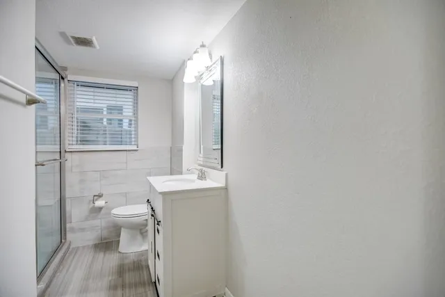 $2,999 | 2507 Rogge Lane, Unit 1, Austin, TX 78723