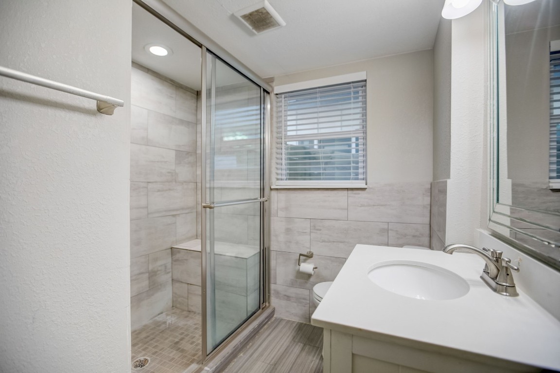 2507 Rogge Lane, Unit 1 Austin, TX 78723 - Photo 15 of 38