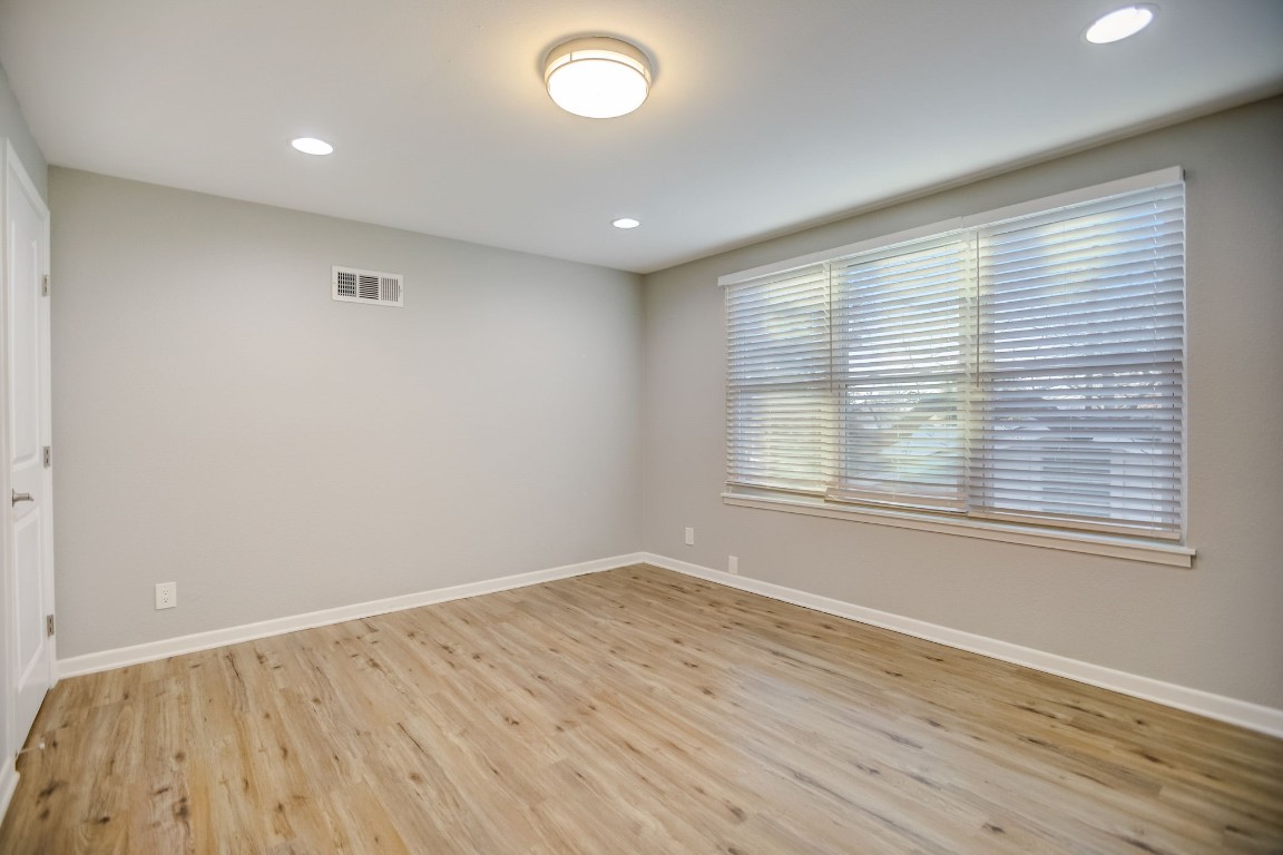 2507 Rogge Lane, Unit 1 Austin, TX 78723 - Photo 32 of 38