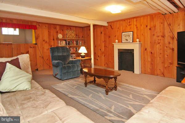 103 Charmuth Road Lutherville-Timonium, MD 21093 - Photo 16 of 24 Family Room