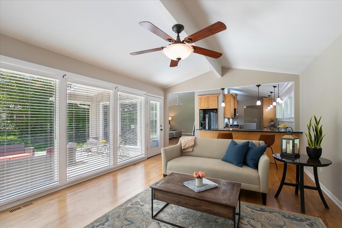505 Butterfield Road Libertyville, IL 60048 - Photo 10 of 29 Gallery Image 10