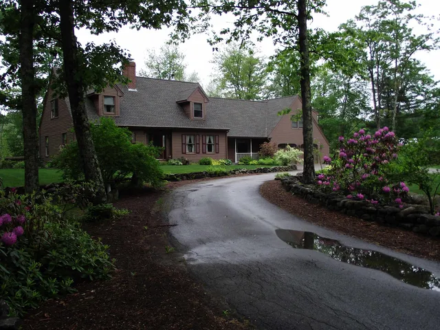 $1,600 | 25 Quarry Road, Unit A, Meredith, NH 03253