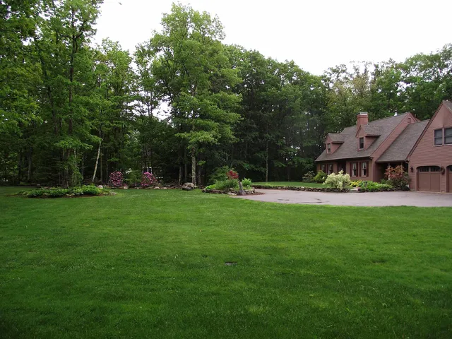 $1,600 | 25 Quarry Road, Unit A, Meredith, NH 03253