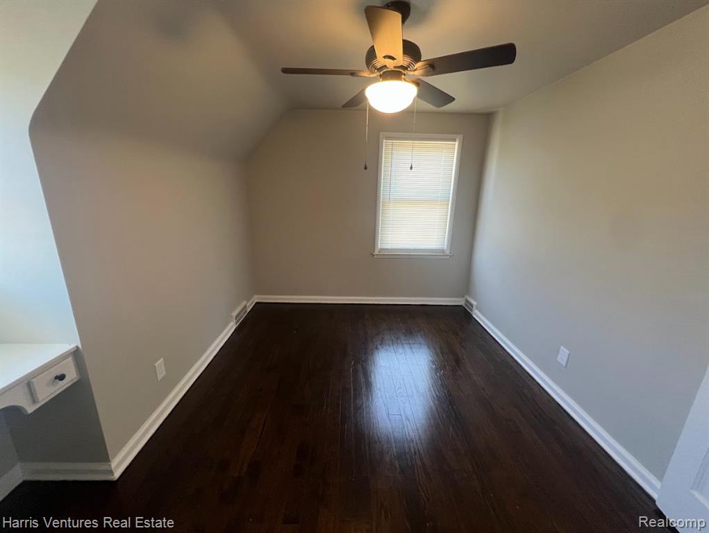 22148 Moross Road Grosse Pointe, MI 48236 - Photo 12 of 16