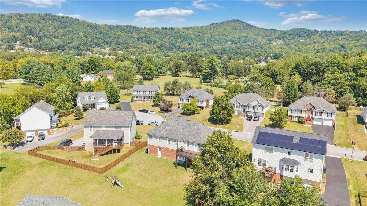 632 Castleridge Road Vinton, VA 24179 - Photo 60 of 74 59-DJI_20260902130733_0149_D