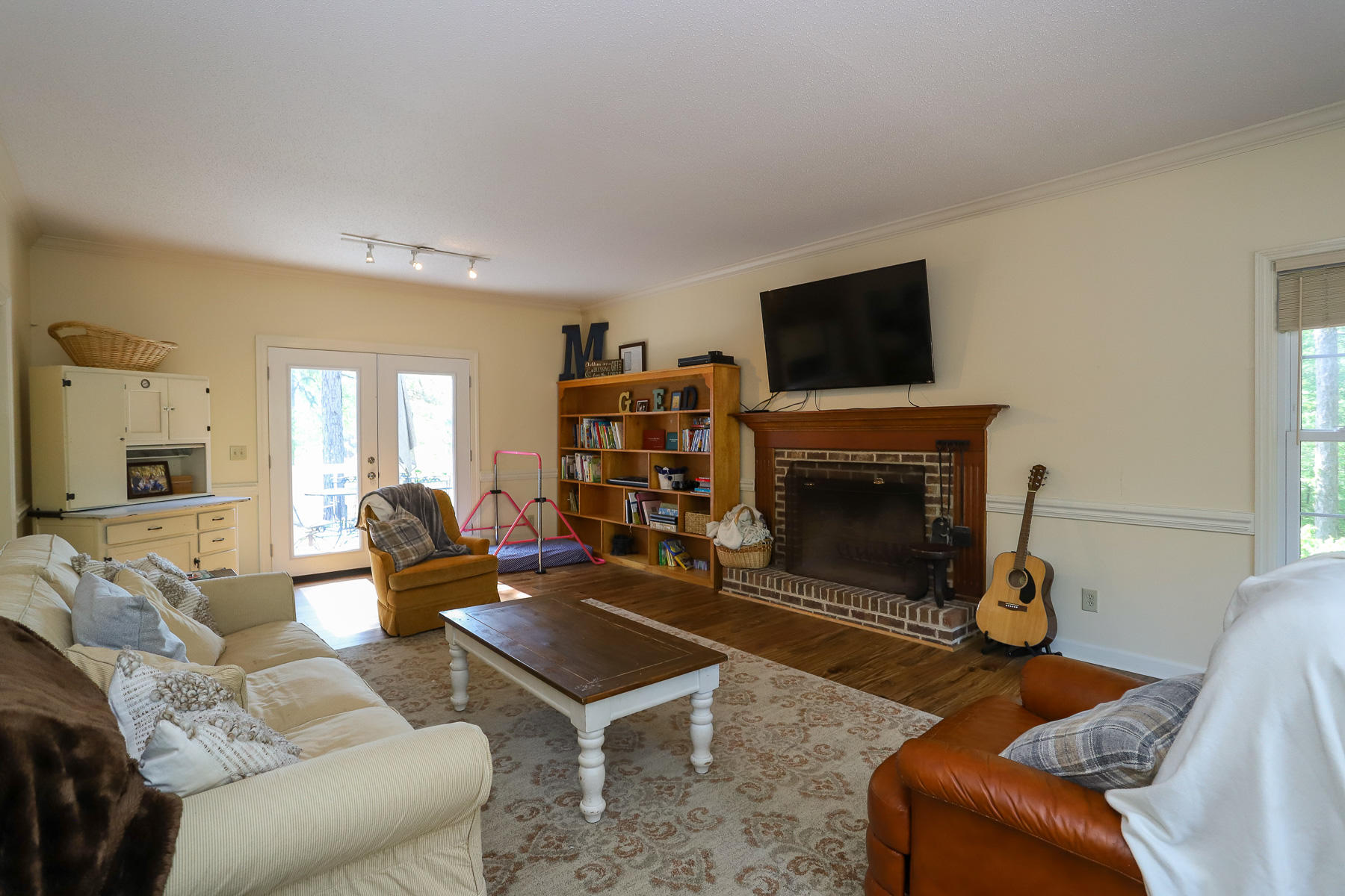106 Willowpeg Road Rincon, GA 31326 - Photo 8 of 56 living room1