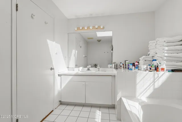 $2,500,000 | 49 Jamestown Drive, Eatontown, NJ 07724