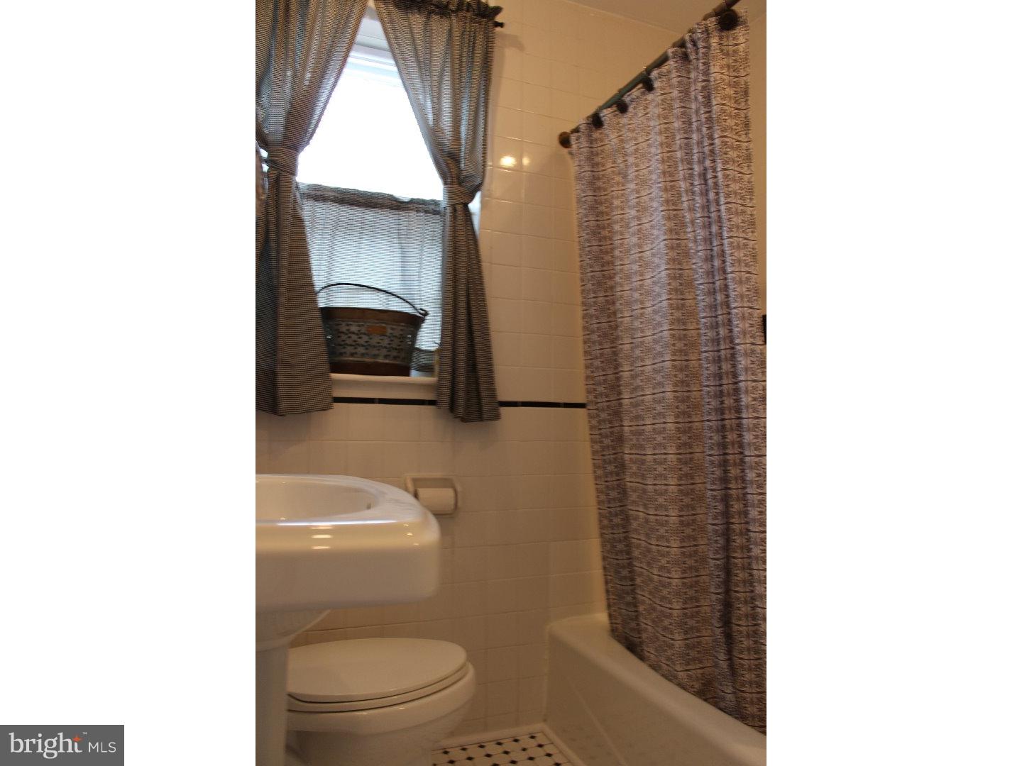 3148 Fordham Road Philadelphia, PA 19114 - Photo 12 of 24 Gallery Image 12