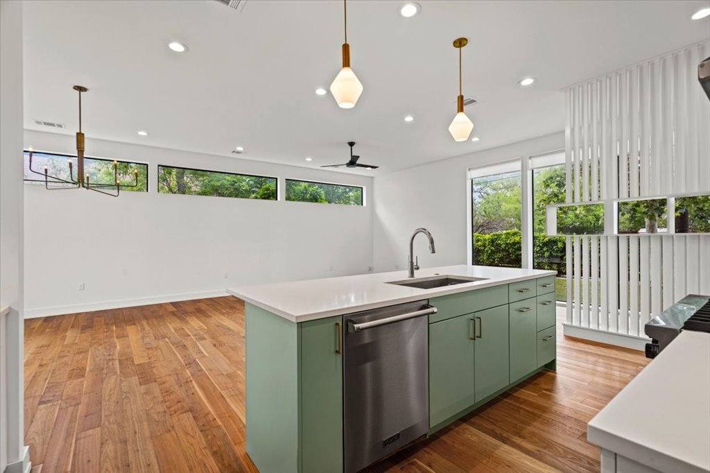 1309 Hackberry Street Austin, TX 78702 - Photo 11 of 31