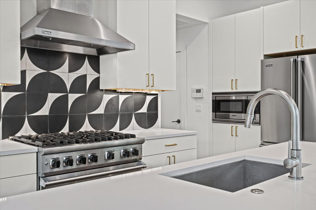 1309 Hackberry Street Austin, TX 78702 - Photo 8 of 31