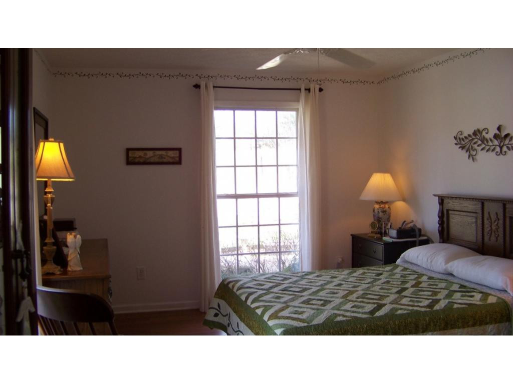 1090 Reece Hill Road Mountain City, TN 37683 - Photo 11 of 34 MASTER BEDROOM