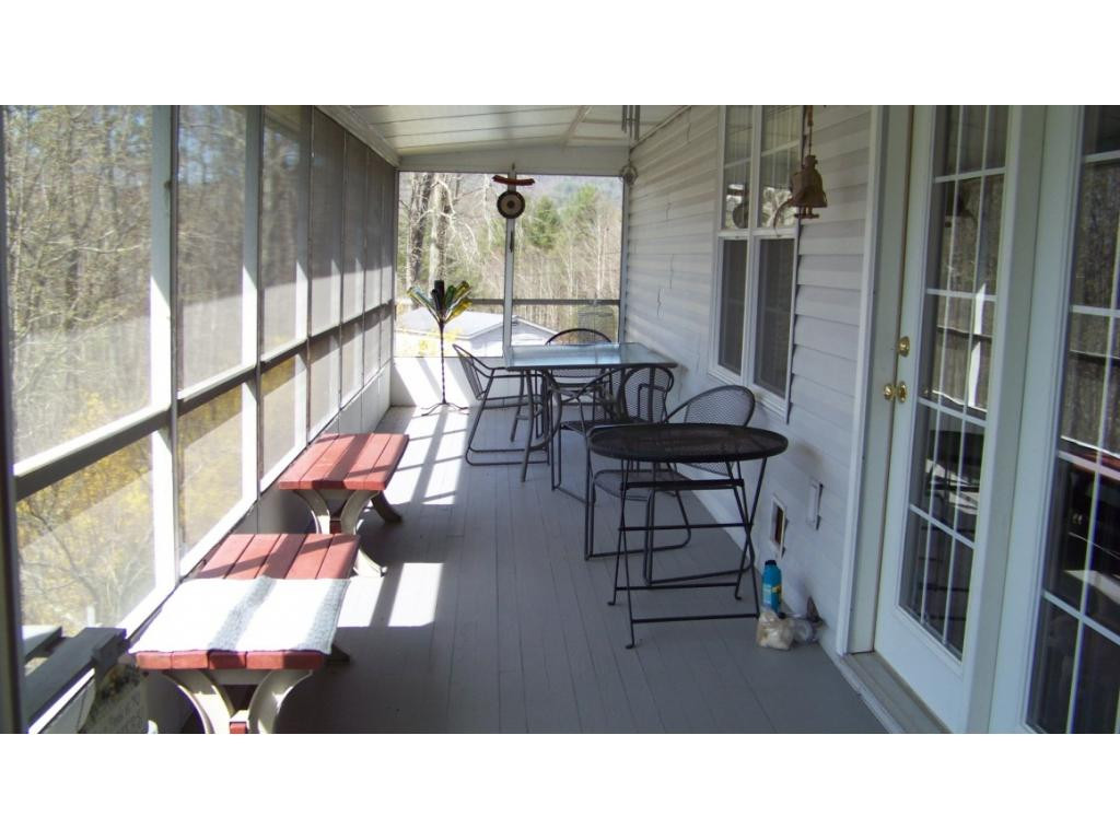 1090 Reece Hill Road Mountain City, TN 37683 - Photo 25 of 34 BACK SCREENED IN DECK