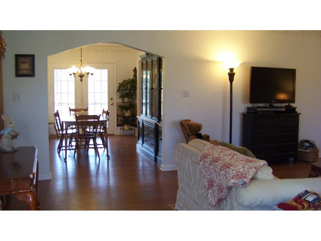 1090 Reece Hill Road Mountain City, TN 37683 - Photo 4 of 34 ARCHWAY