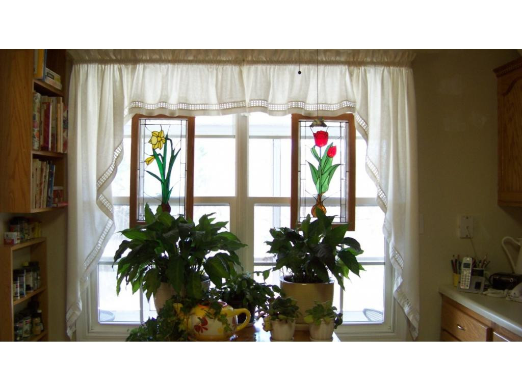1090 Reece Hill Road Mountain City, TN 37683 - Photo 10 of 34 BREAKFAST NOOK WITH VIEWS