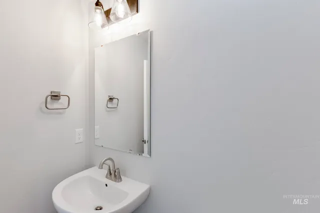 $469,990 | 1602 Long Pond Street, Middleton, ID 83644