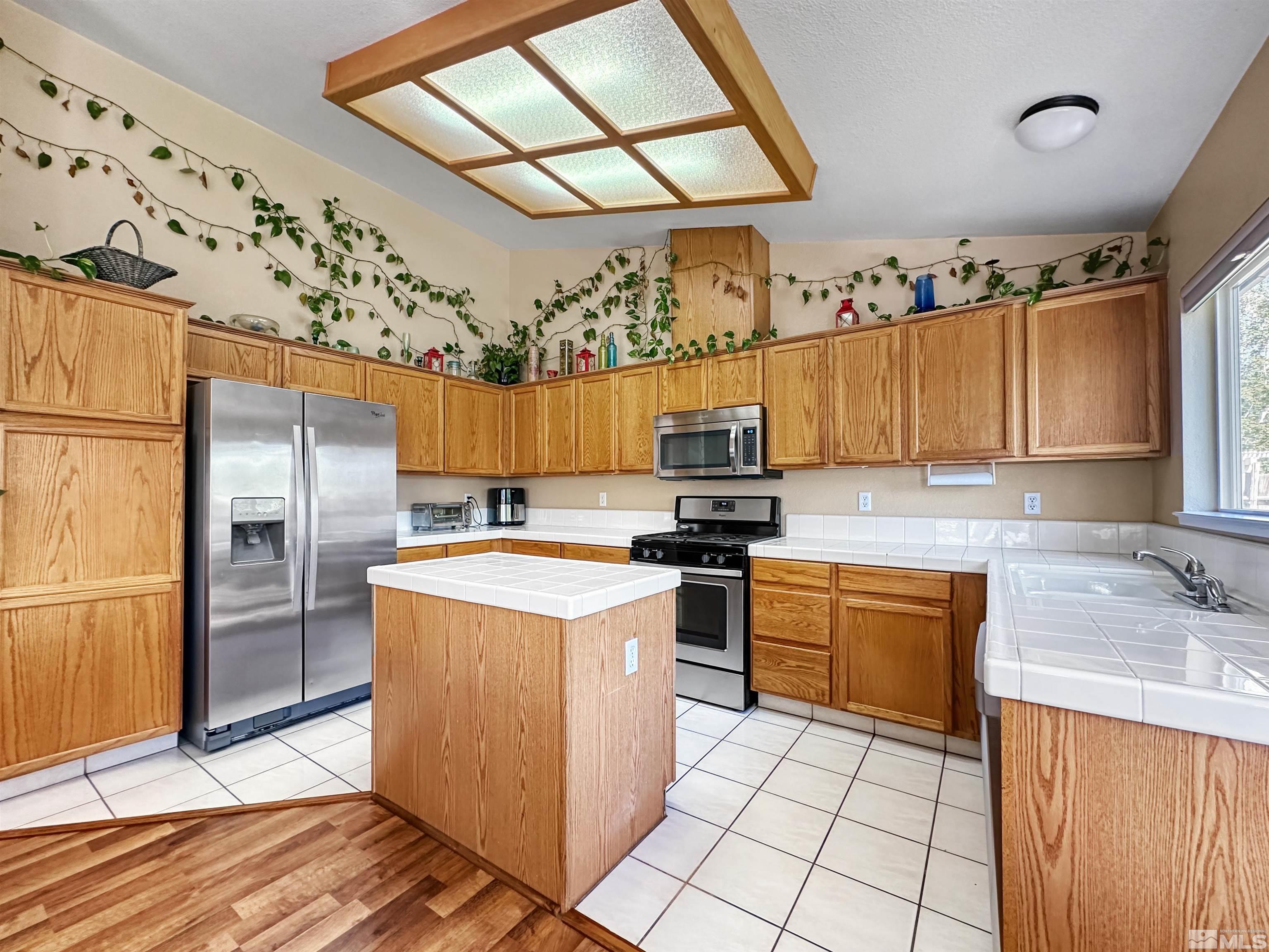 1635 Westmont Lane Reno, NV 89521 - Photo 7 of 17 Photo 7