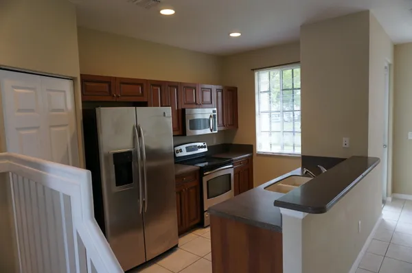 $2,150 | 1987 Nassau Drive, Riviera Beach, FL 33404