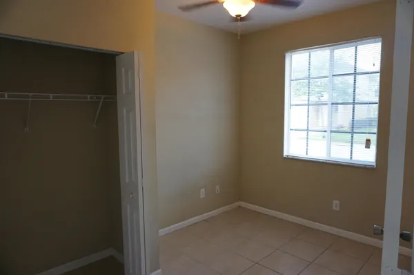 $2,150 | 1987 Nassau Drive, Riviera Beach, FL 33404