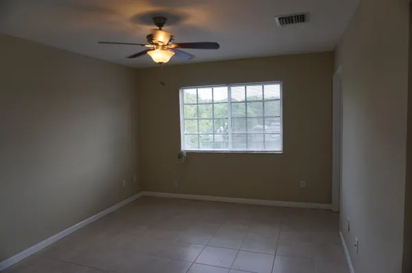 $2,150 | 1987 Nassau Drive, Riviera Beach, FL 33404