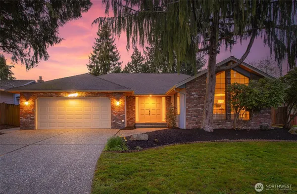 $825,000 | 717 89th Street Southeast, Everett, WA 98208