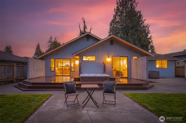 $825,000 | 717 89th Street Southeast, Everett, WA 98208