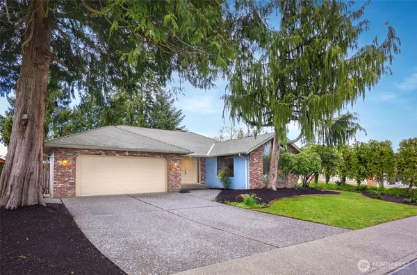 $825,000 | 717 89th Street Southeast, Everett, WA 98208