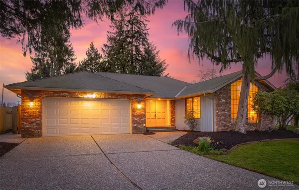 $825,000 | 717 89th Street Southeast, Everett, WA 98208