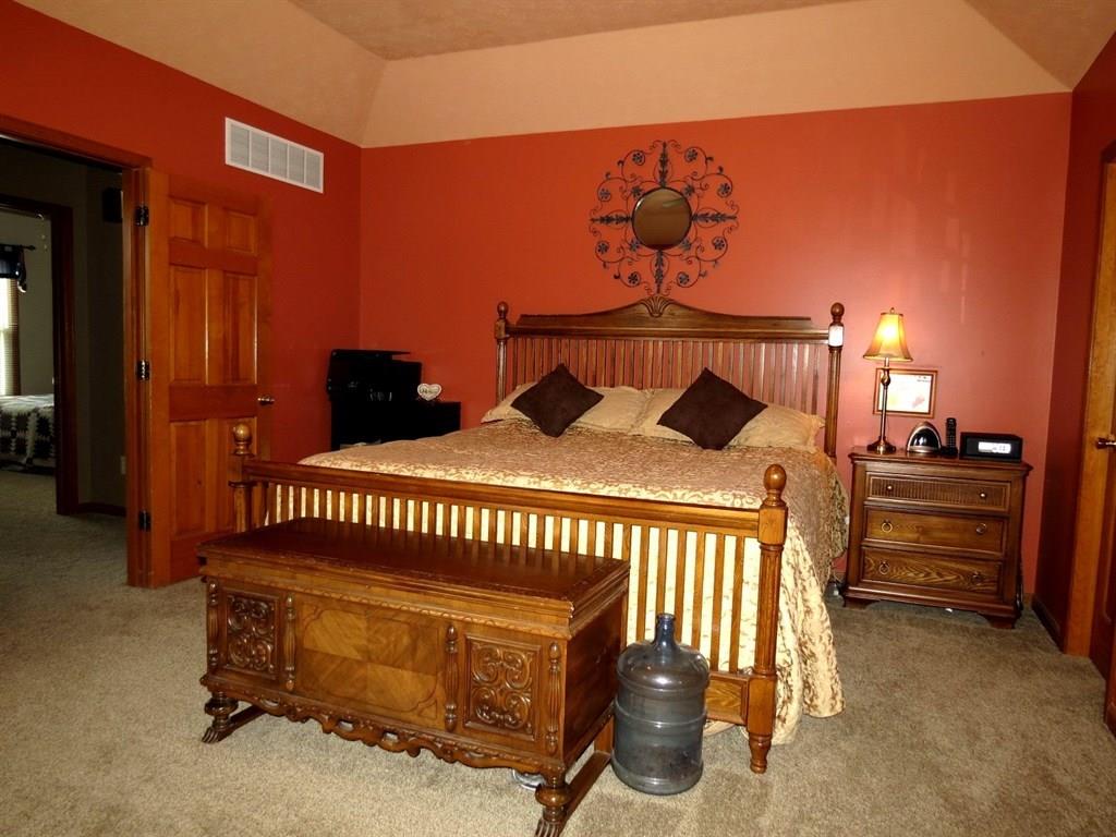 6048 East Meadow Ridge Road Columbus, IN 47203 - Photo 11 of 24 Gallery Image 11
