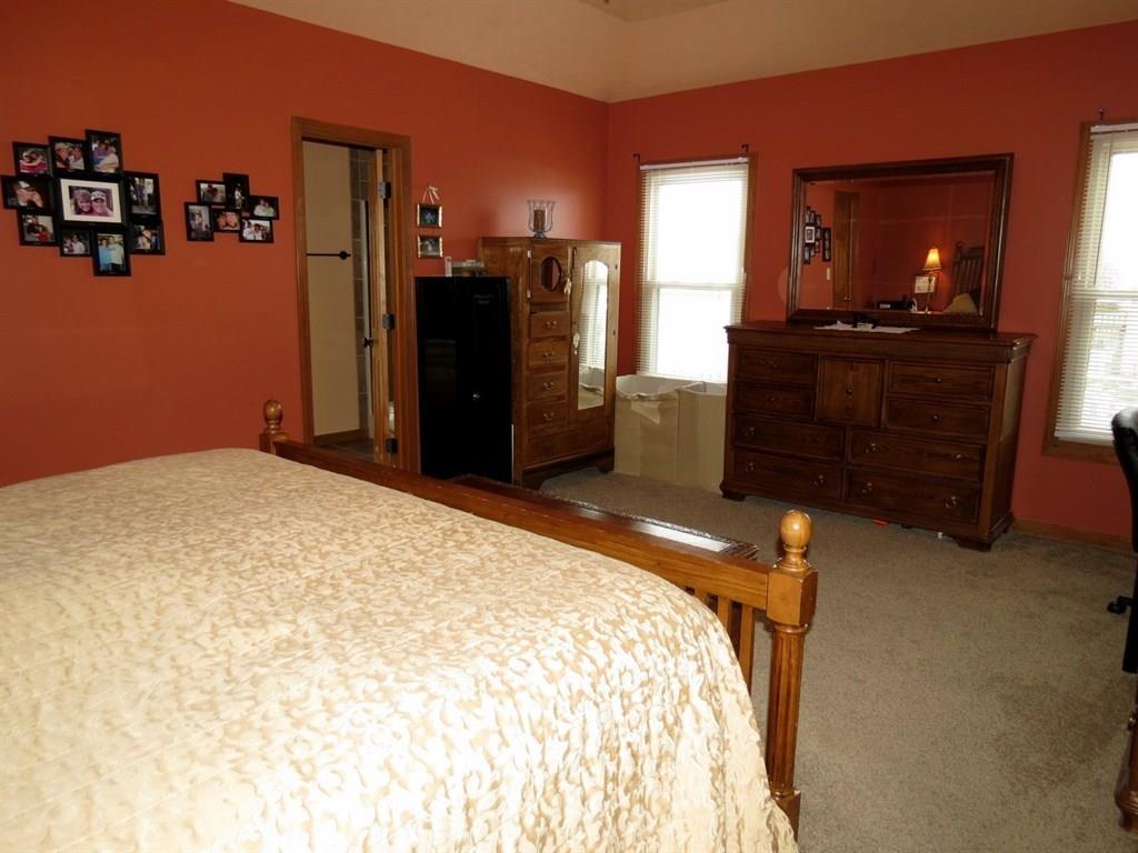 6048 East Meadow Ridge Road Columbus, IN 47203 - Photo 13 of 24 Gallery Image 13