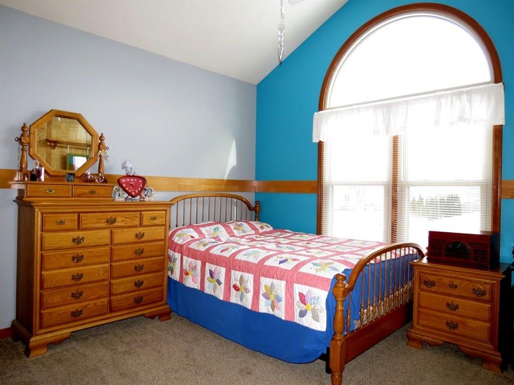 6048 East Meadow Ridge Road Columbus, IN 47203 - Photo 14 of 24 Gallery Image 14