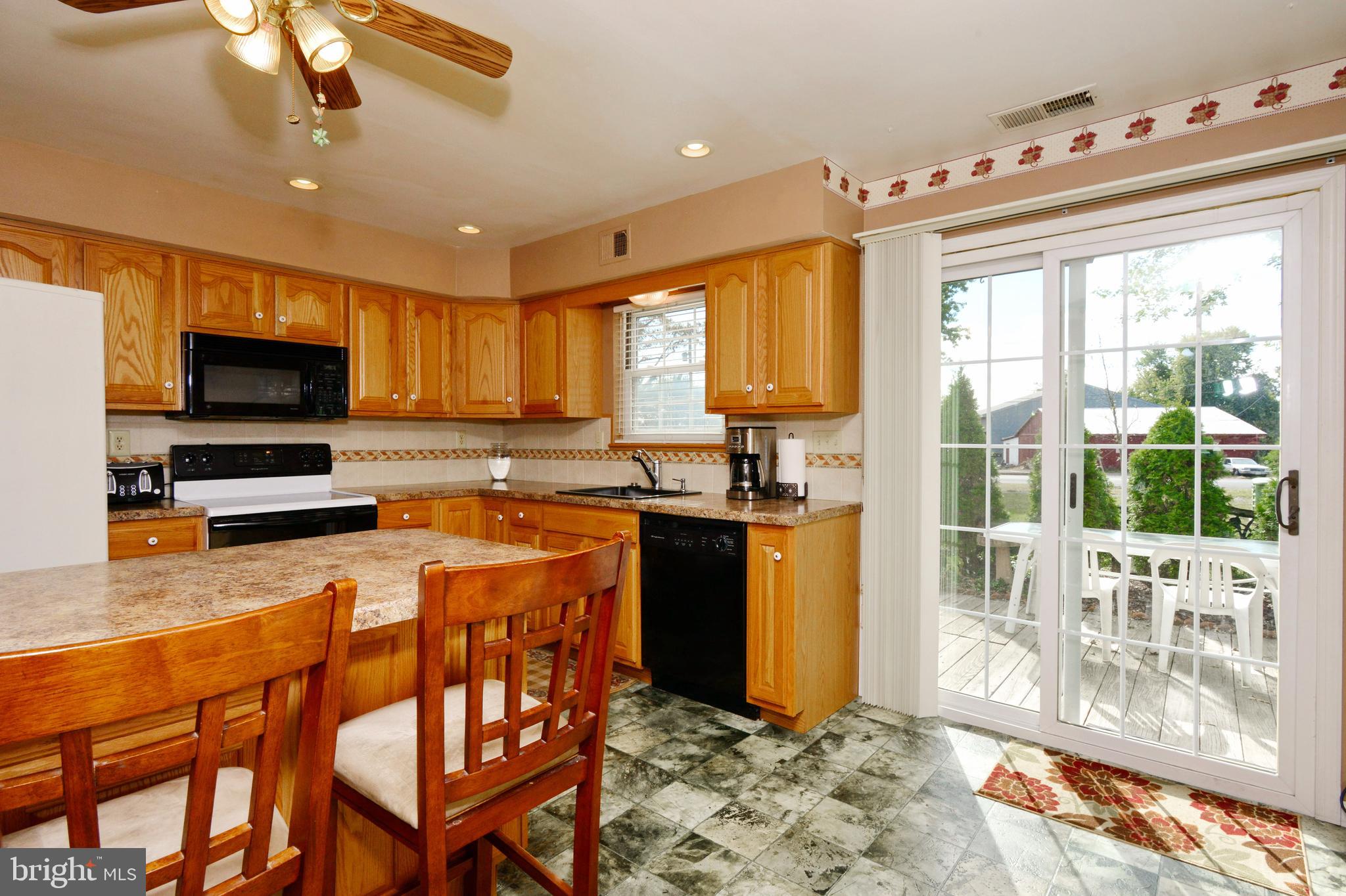 315 Christopher Court Lansdale, PA 19446 - Photo 11 of 27 Kitchen
