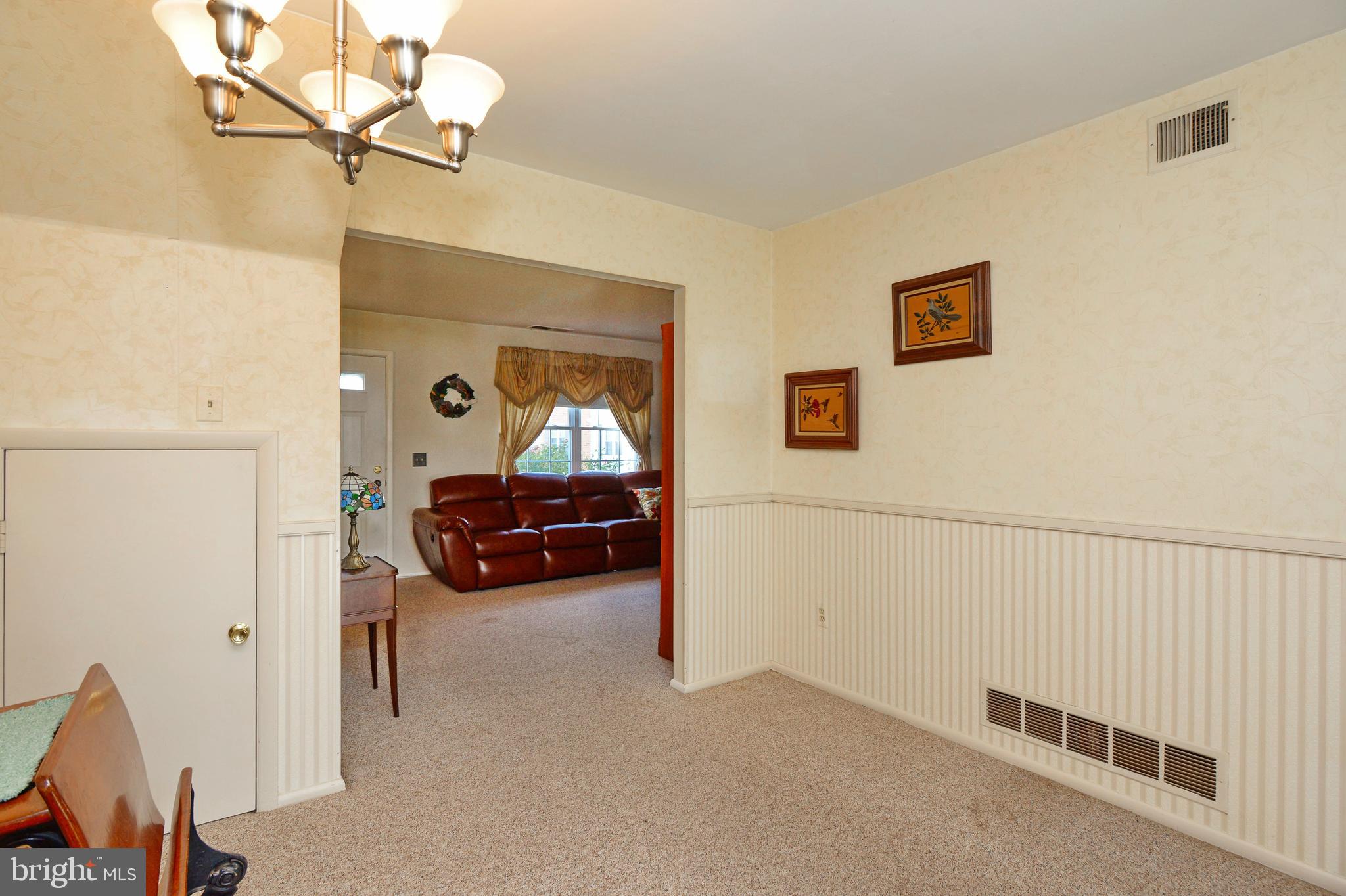 315 Christopher Court Lansdale, PA 19446 - Photo 7 of 27 Dining Room