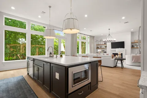 $2,275,000 | 2610 Centenary Street, West University Place, TX 77005