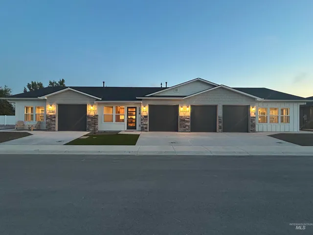 $295,000 | 1216 Phillips Circle, Ontario, OR 97914